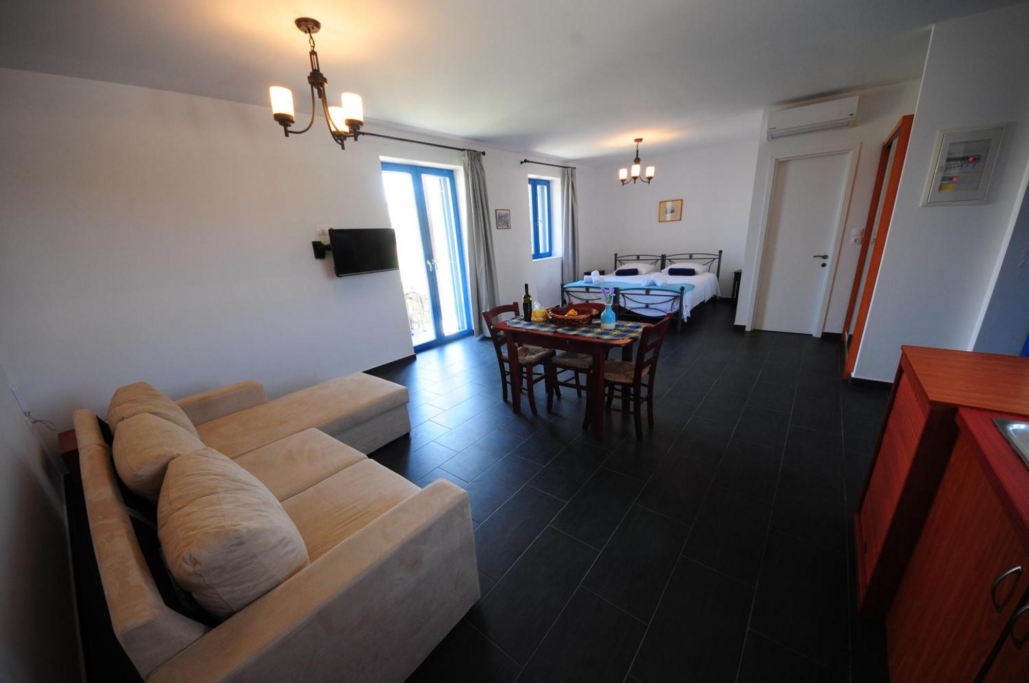 Apartment Fanaraki *